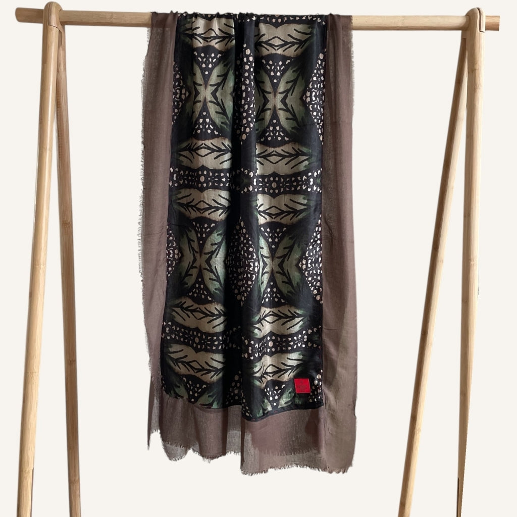 erfurt luxury Amazone Silk Scarves 46 Amazone