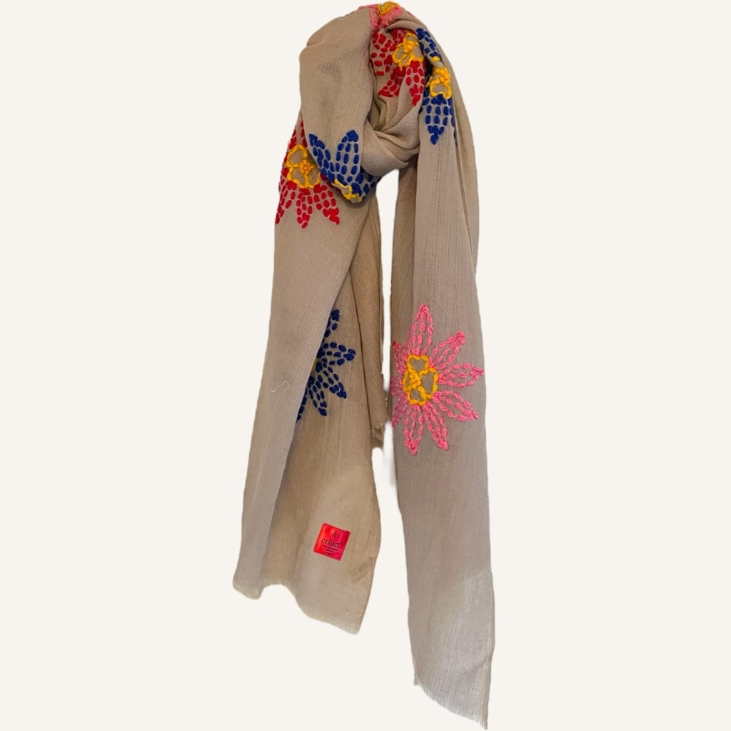 erfurt luxury Flower Embroideries Wool Scarves 06 Feather Gray